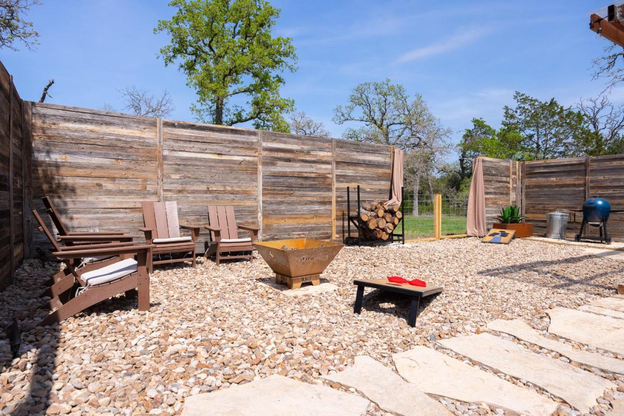 Romantic Tiny Luxury Retreat W Heated Pool, Sauna N Outdoor Shower In Wimberley 10 Acres Exterior foto